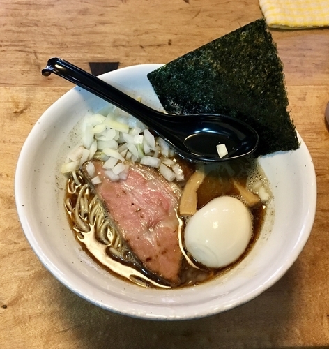 「焦がし鶏油らーめん+味玉」@いのうえの写真