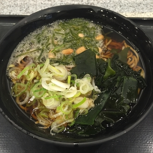 「めかぶ納豆(¥450)」@名代 富士そば 渋谷東口店の写真