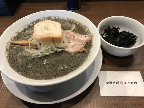 「煮干し中華そば こいにぼ 700円 ばらのり 100円」@中華そば まるたけの写真