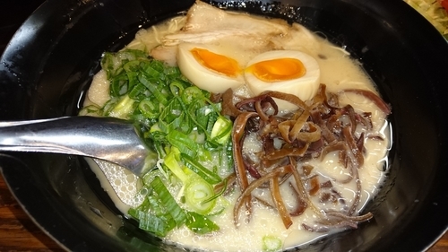 「ラーメン＋味玉(クーポン) ￥ 648」@元祖博多中州屋台ラーメン 一竜の写真