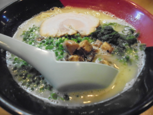 「鶏白湯 塩＋コロコロチャーシュー　６６０円＋１１０円」@麺場 鶏源 TORIGEN 黄金町店の写真