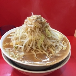 ラーメン 大700g 全部チョイ増し 生卵