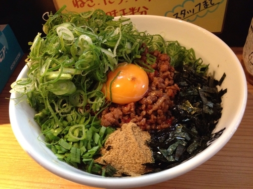 「九条ネギ増し台湾混ぜそば」@麺屋こころ 梅ヶ丘店の写真