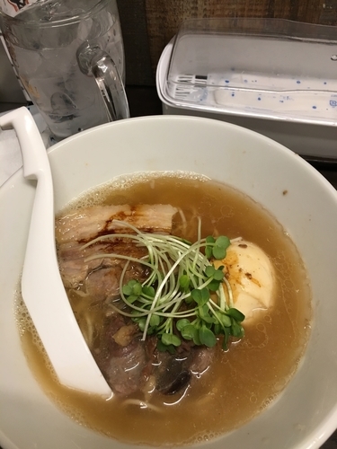 「肉煮干しラーメン」@煮干し中華そば 津多屋の写真