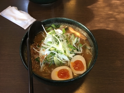「ネギたま醤油ラーメン」@らぁめん銀波露 江別本店の写真