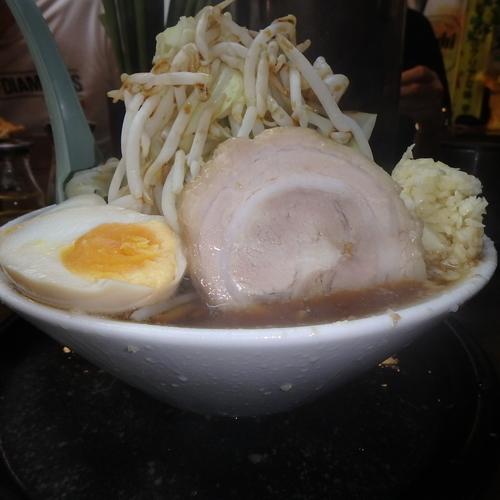 「輝らーめん(780円)(野菜ちょい増し、ニンニク)」@麺屋 輝の写真