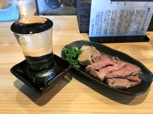 「純米酒緑川＋チャーシュー盛（ハーフ）＋らぁ麺（醤油）」@麺屋 さくら井の写真