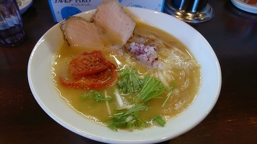 「鶏白湯　醤油　800円」@麺屋 京介の写真