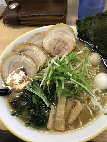 「豚骨醤油ラーメン➕チャーシュー➕中盛➕麺固め」@らぁ麺処 寿の写真