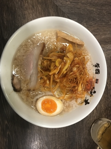 「背脂醤油辛ネギ 980円」@背脂らーめん 宮本 西池袋店の写真