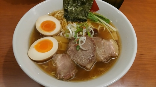 「東京駅醤油中華そば」@東京の中華そば ちよがみの写真
