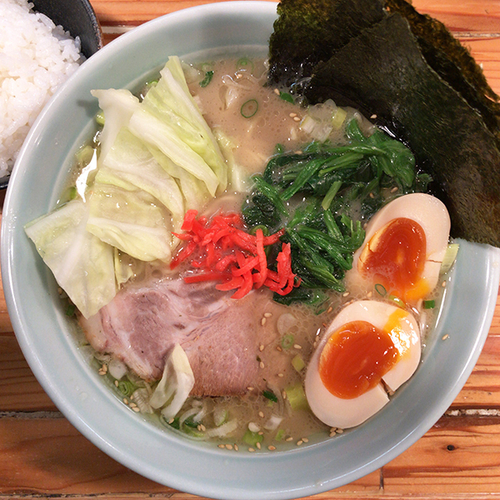 「塩らーめん＋味玉＋小ライス（サービス）」@らーめん 佐とうの写真