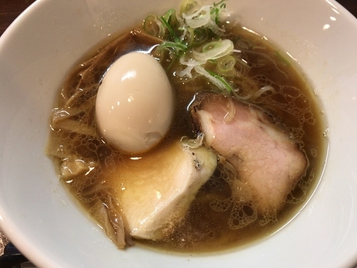 「醤油らぁめん750円」@麺.SUZUKiの写真