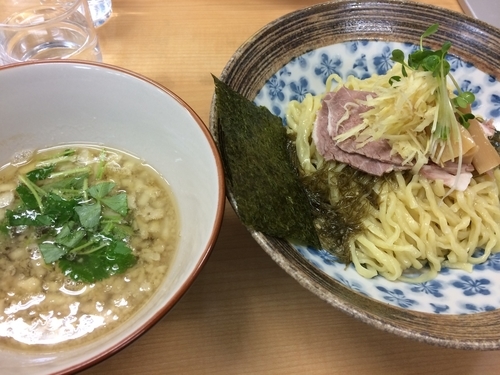 「どぅるんどぅるん昆布とどっさり生姜の背脂煮干しつけ麺」@㐂九家の写真