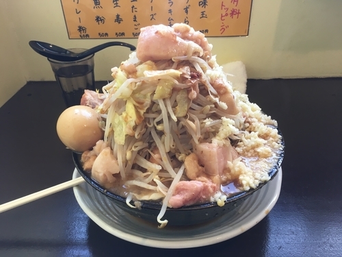 「めんじろ（200g ）＋豚増し＋豚増し＋味玉」@めんじろの写真
