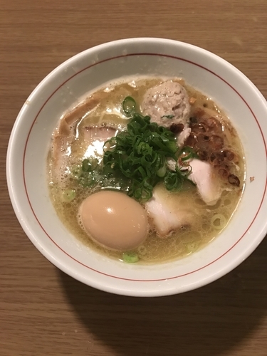 「特製塩そば1000円」@地球の中華そばの写真