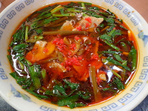 「満州にらラーメン（醤油）」@さかえや本店の写真