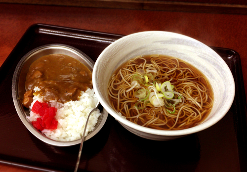 「ミニカレーセット(490円)」@信州生そば みのがさ 神田和泉町店の写真