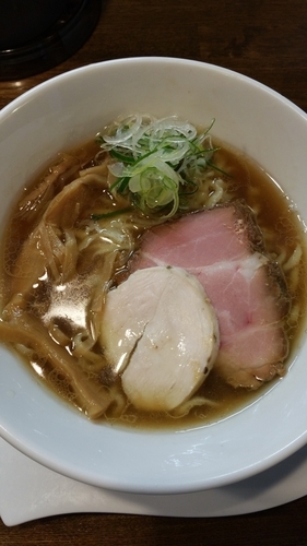 「醤油らぁめん」@麺.SUZUKiの写真