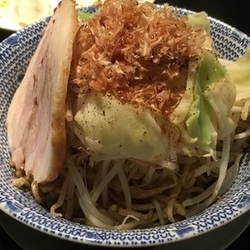 醤油まぜそば750円