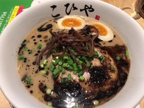 「黒節豚骨らーめん800円」@川越らーめん こひやの写真