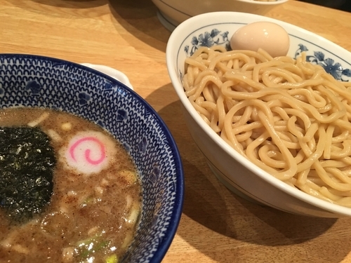 「辛つけ麺あつもり煮卵(濃厚)」@くり山の写真