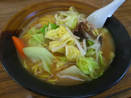 「味噌ラーメン (大盛り)」@お食事処 三洛の写真