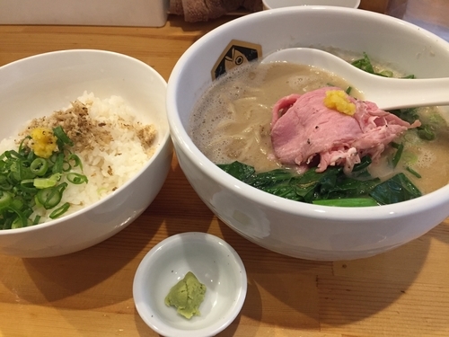 「濃厚真鯛らーめん雑炊セット」@真鯛らーめん 麺魚の写真