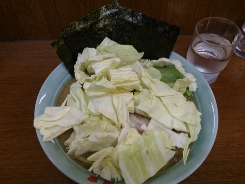 「こってりとんこつラーメン 中 ｷｬﾍﾞﾂﾄｯﾋﾟﾝｸﾞ」@樂家の写真