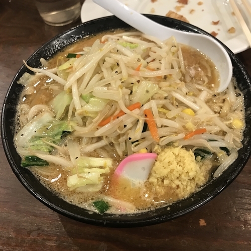 「味噌タンカラ（990円）」@トナリ 丸の内店の写真