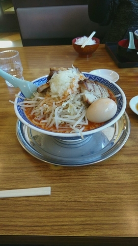 「うま辛ふじ麺(中盛 味玉 炙りチャーシュー)」@優勝軒 柏店の写真