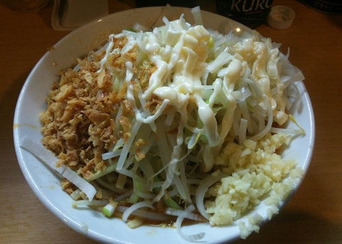 「【限定】味噌＋汁なし　ニンニクマヨネーズ　800＋80円」@豚星。の写真