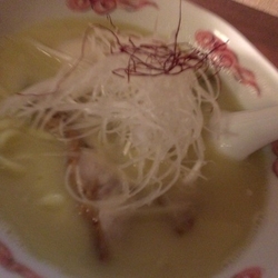 鶏白湯らーめん玉子入り