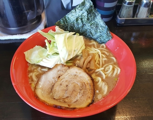 「豚骨醤油ラーメン(大盛)」@麺’sBLAND 文蔵BLACKの写真
