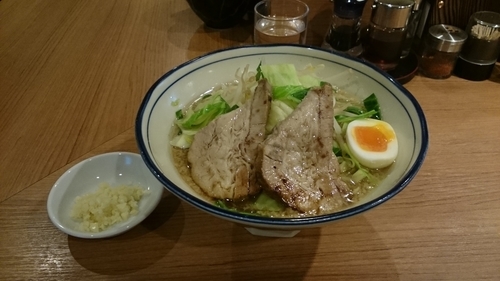 「醤油とんこつ・大盛・柔らかめ　￥８９０」@らーめん勇の写真