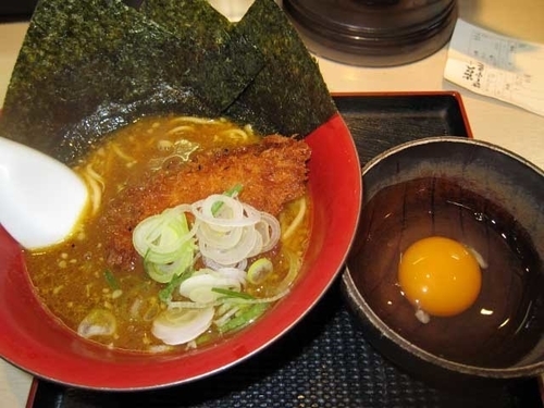 「タレカツカレーらーめん小盛り　705円」@麺屋ここいち うまこくカレーらーめん 秋葉原店の写真