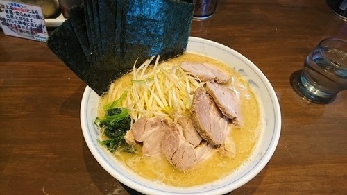「ネギチャーシューメン中盛り+のり」@横浜家系ラーメン 中島家の写真