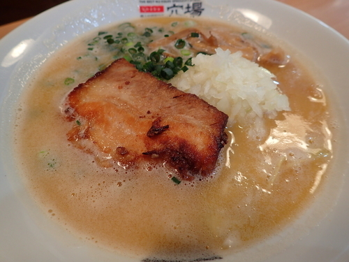 「魚鶏豚骨の塩」@極上拉麺専門店 穴場の写真