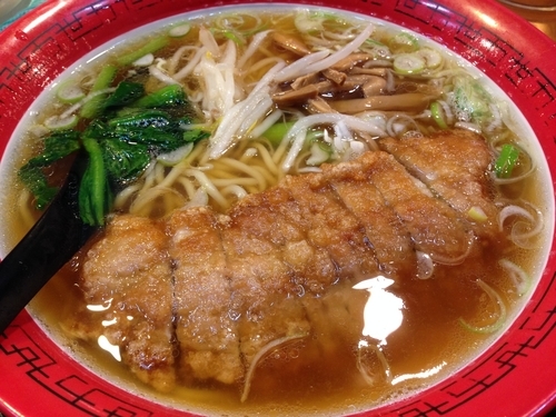 「排骨拉麺　￥８５０」@万世橋酒場 秋葉原本店の写真