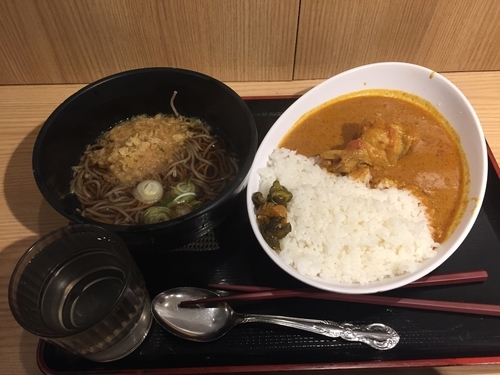 「カレーライス+半たぬきそばセット 620円」@よもだそば 銀座店の写真
