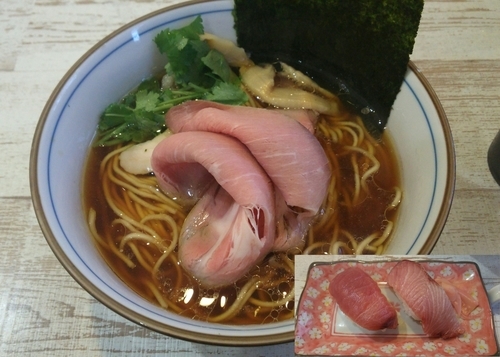 「四つ葉そば＋本日のにぎり（ブリ）　780＋350円」@中華そば 四つ葉の写真