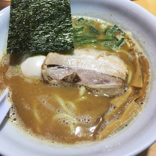 「正油ラーメン(鶏白湯)」@DOG HOUSEの写真