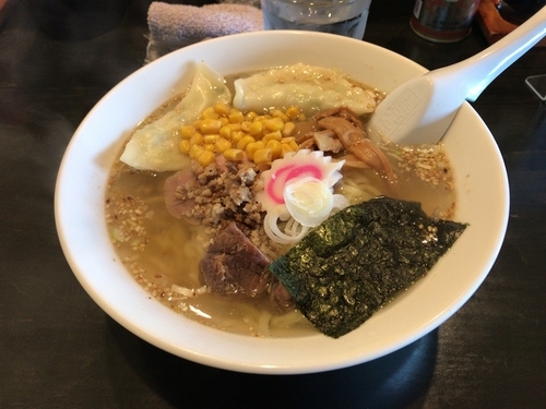 「塩ラーメン水餃子二個入り」@自家製麺 名無しの写真