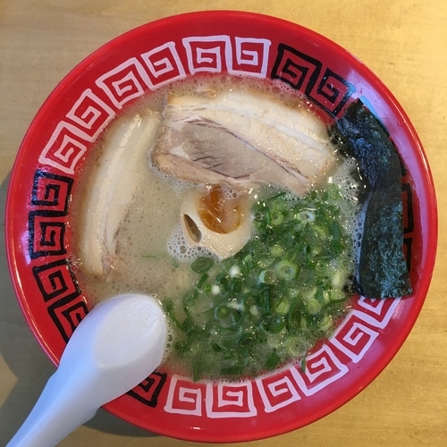 「豚骨ラーメン (630円)」@中るラーメン 筑紫野店の写真
