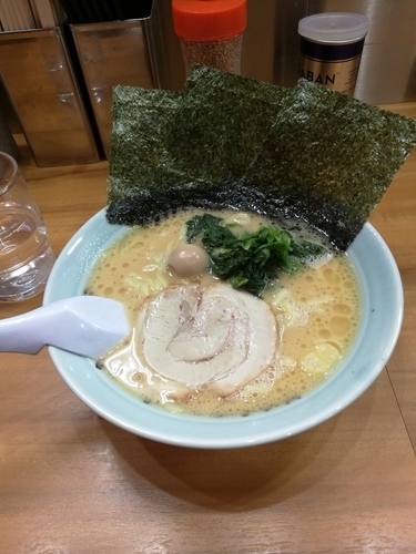 「豚骨醤油ラーメン」@大阪高槻 魂心家の写真