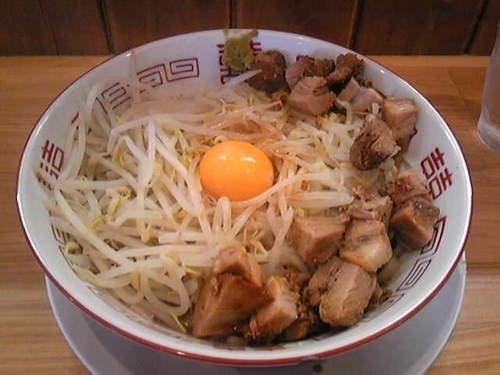 「まぜそば」@麺や 豚八の写真