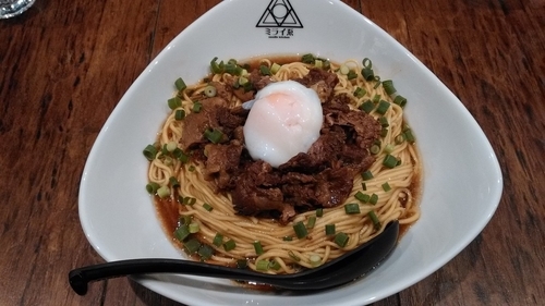 「牛煮込みまぜそば（大盛）」@noodle kitchen ミライゑの写真