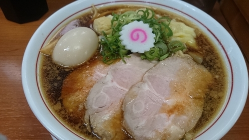 「特中華そば(980円)大盛り無料」@横浜中華そば 維新商店の写真