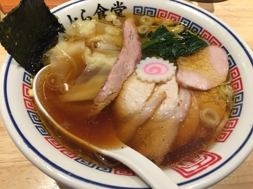 「焼豚ワンタン麺：1140円」@とら食堂 福岡分店の写真