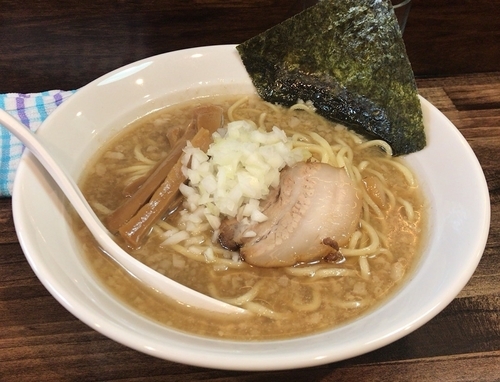 「背脂煮干ラーメン(750円)」@八王子 響の写真